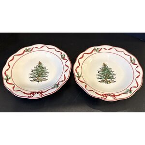 Spode Christmas Tree Candy Basket, 6.5-Inch Candy Bowl with Peppermint Handle for Holiday Snacks, Earthenware Christmas Gift, Festive Serveware & Holiday Display Bowl, Seasonal Décor